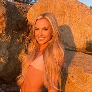 Meet your Posher, Caroline